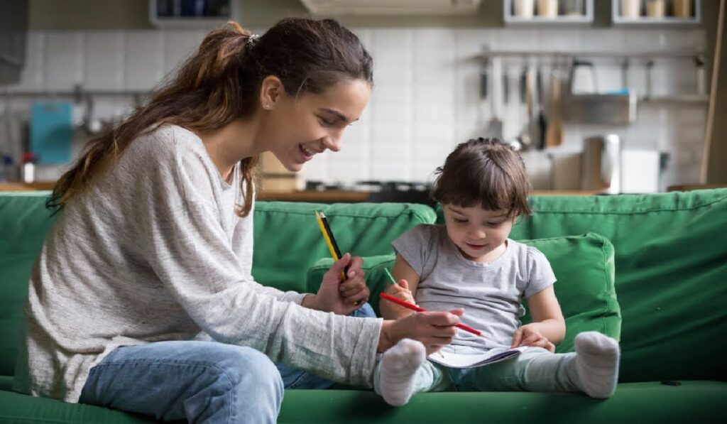 Empleo para cuidar niños