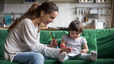 Empleo para cuidar niños