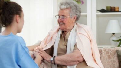 Trabajo para niñeras para adultos